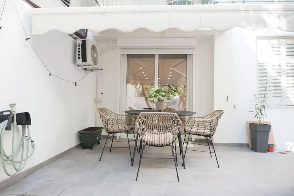 Luxury Studio With Garden Next To Acropolis Aten Exteriör bild